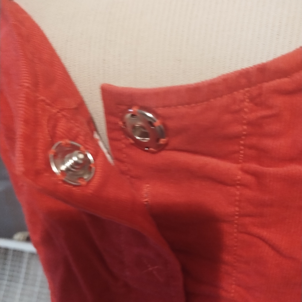 Elegant Red Sleeveless Dress - Picture 2 of 5